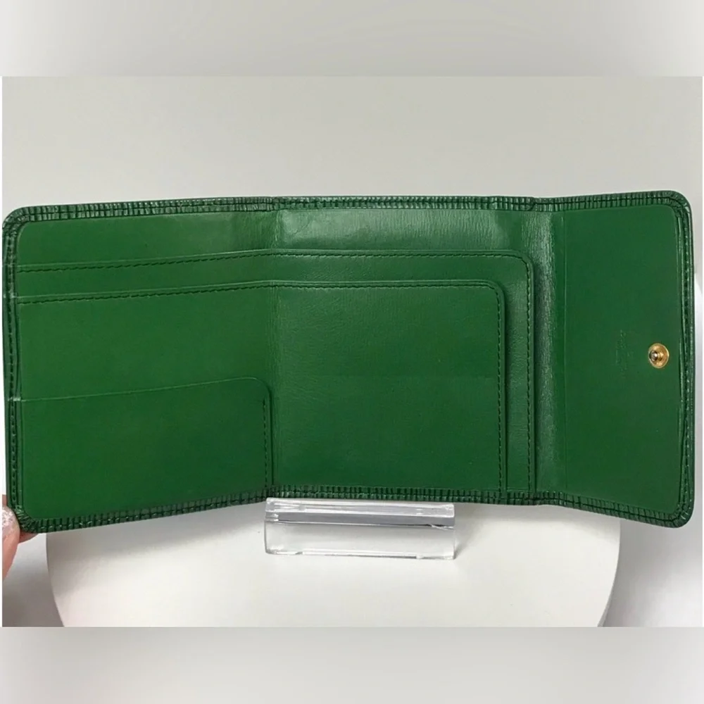 🌟💚 Vintage Louis Vuitton Elise Wallet Collectible. $125 Firm.